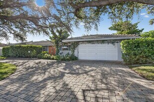 2740 NE 34th St in Fort Lauderdale, FL - Building Photo