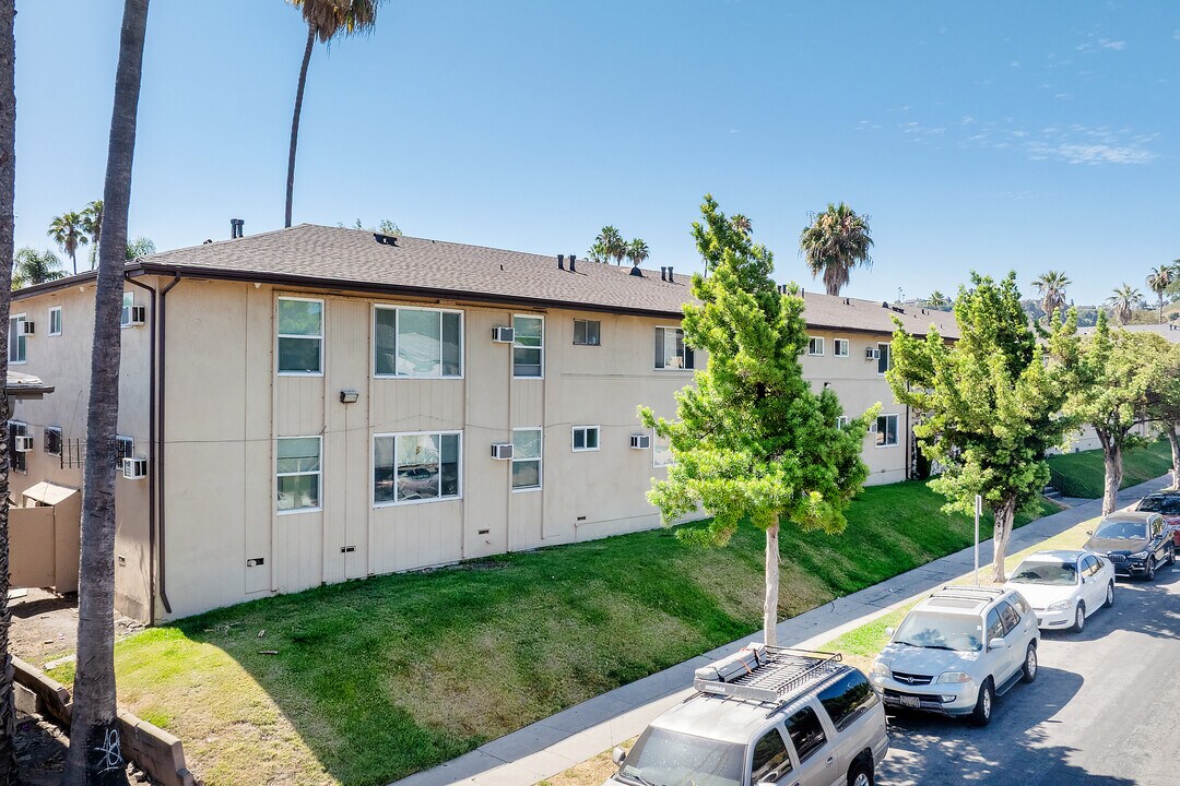 3900 Nicolet Ave in Los Angeles, CA - Building Photo