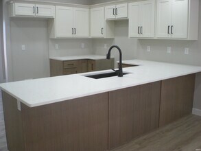 5960 N Clinton St in Fort Wayne, IN - Building Photo - Building Photo