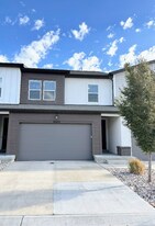 16101 S Truss Dr in Bluffdale, UT - Building Photo