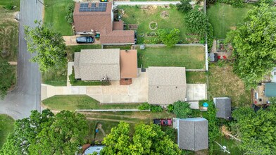 631 Clover Ln in St. Louis, MO - Building Photo - Building Photo
