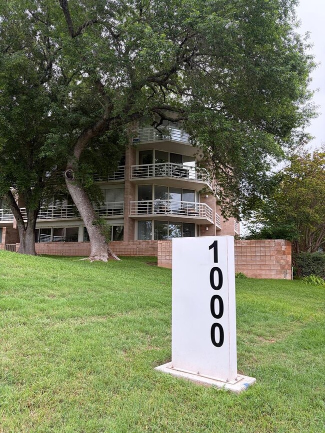 1000 Guadalupe St