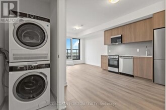 7437 Kingston Rd in Toronto, ON - Building Photo - Building Photo