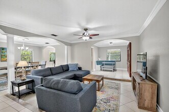 1035 Soelca Dr in West Palm Beach, FL - Building Photo - Building Photo