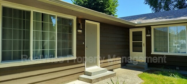 property at 4406A SE 36th Pl