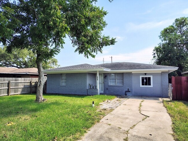 property at 2821 1st Ave N