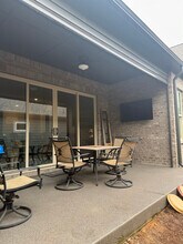 1725 Coburn St in Hoover, AL - Foto de edificio - Building Photo