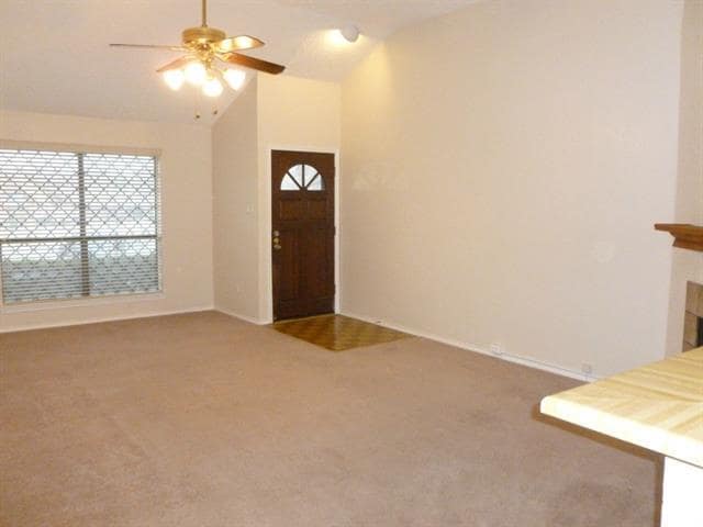 101 Stony Creek Dr in Euless, TX - Building Photo - Building Photo