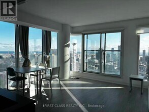 181 Dundas St E in Toronto, ON - Building Photo - Building Photo