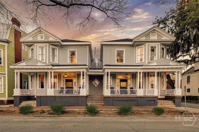 property at 116 W Waldburg St