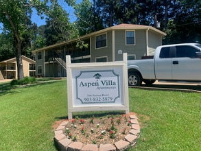 Aspen Villa in Wake Village, TX - Foto de edificio - Building Photo