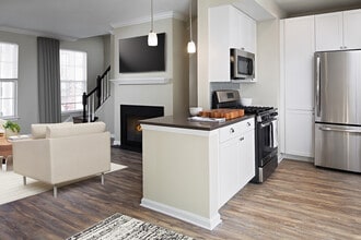 Avalon Townhome Collection Florham Park in Florham Park, NJ - Foto de edificio - Building Photo