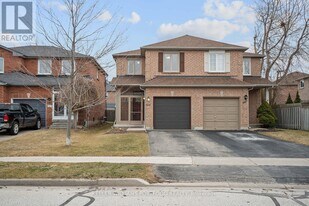 605 Skinner Ave in Newmarket, ON - Building Photo