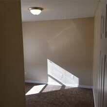 327 Graystone Cir in Centerton, AR - Foto de edificio - Building Photo