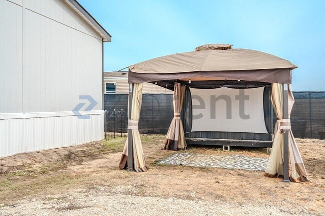 1202 Longleaf Pne St in Huffman, TX - Foto de edificio - Building Photo