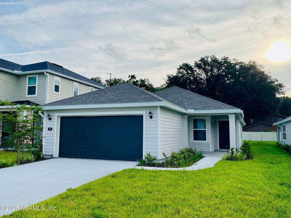75 Stonecrest Dr in Saint Johns, FL - Foto de edificio