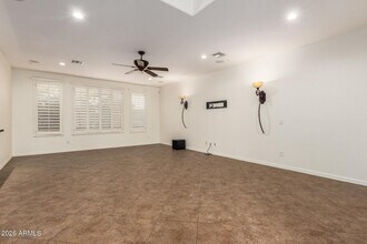 5515 W Tether Trail in Phoenix, AZ - Building Photo - Building Photo