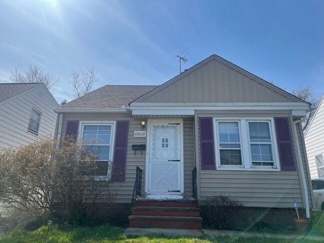 11608 Tonsing Dr in Garfield Heights, OH - Building Photo - Building Photo
