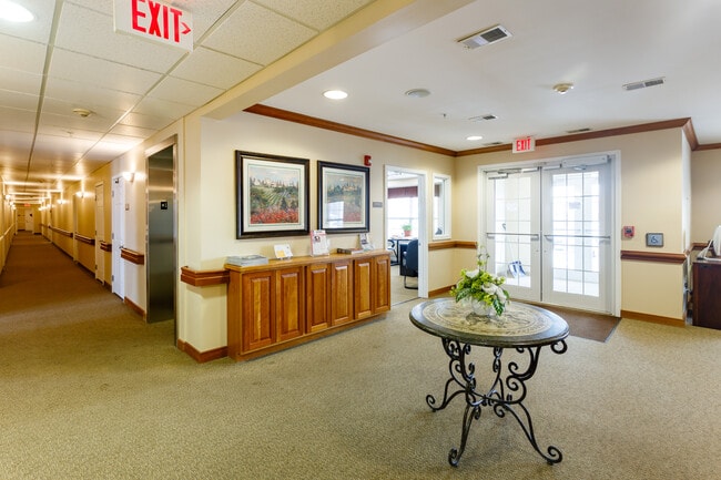 Lily's Place Senior Apartments in West Seneca, NY - Foto de edificio - Interior Photo