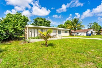 6431 Roosevelt St in Hollywood, FL - Building Photo - Building Photo