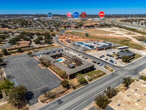 Aura Court Apartments in San Angelo, TX - Building Photo - Building Photo