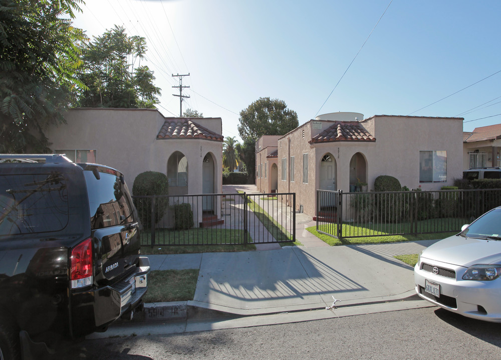 5914-5918 Corona Ave in Huntington Park, CA - Building Photo