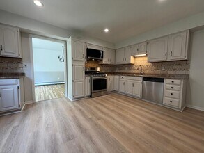 95 Valley in West Harrison, NY - Building Photo - Building Photo