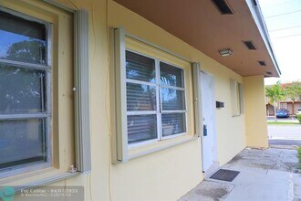 5881 NE 18th Ave in Fort Lauderdale, FL - Building Photo - Building Photo
