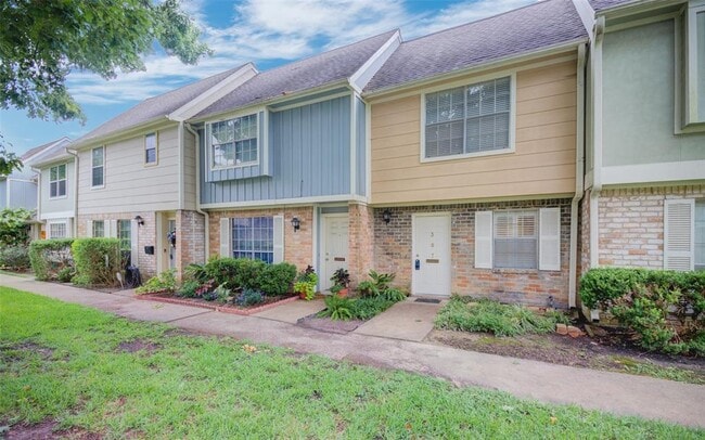8102 Amelia Rd in Houston, TX - Building Photo - Building Photo