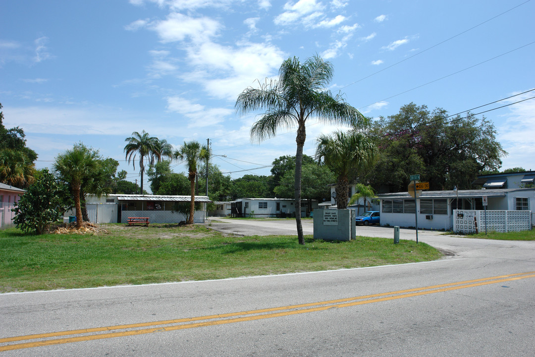 3801 58th Ave N in St. Petersburg, FL - Building Photo