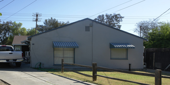 513-515 Carpino Ave in Pittsburg, CA - Building Photo - Building Photo