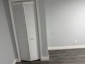 330 Suter Rd, Unit 1 in Catonsville, MD - Building Photo
