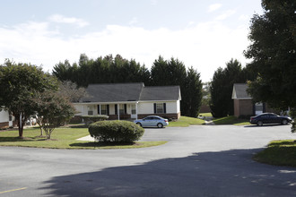 Fairfield Apartments in Gaffney, SC - Building Photo - Building Photo