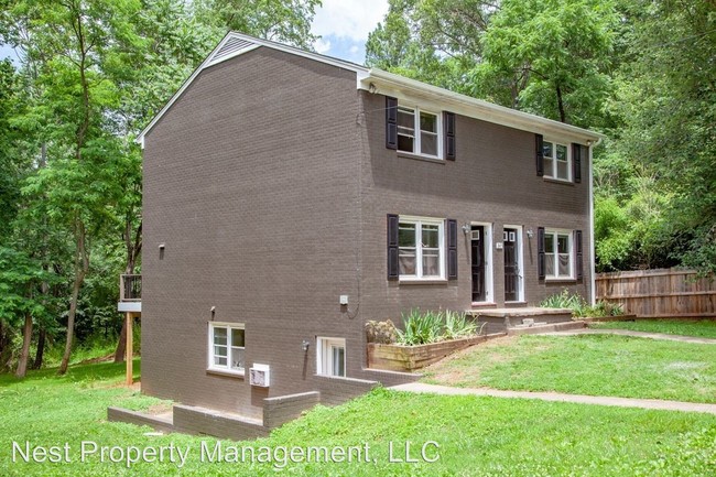 247 Stribling Ave-Unit -Unit A in Charlottesville, VA - Foto de edificio - Building Photo