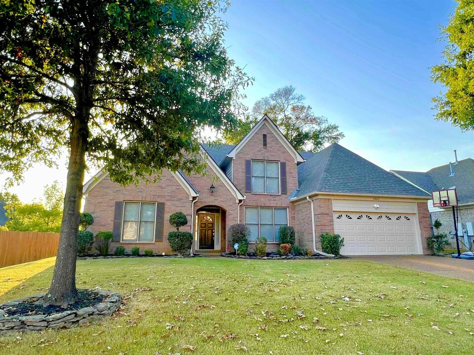 4883 Fox Springs Dr in Collierville, TN - Foto de edificio