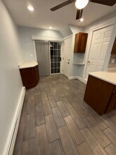 575 Weld St, Unit 2 in Boston, MA - Building Photo - Building Photo
