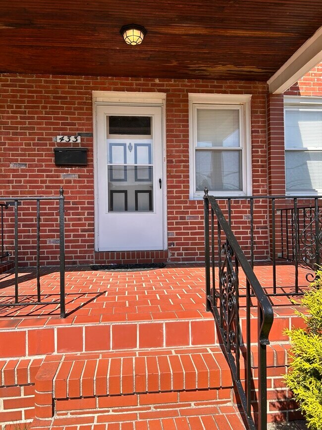 433 Pembrooke Blvd in Baltimore, MD - Building Photo - Building Photo
