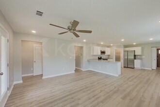 656 June St in Prattville, AL - Foto de edificio - Building Photo