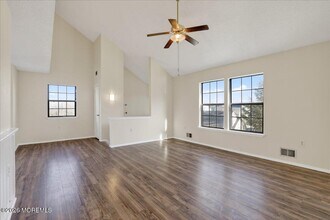 709 Ivy Ct in Jackson Township, NJ - Building Photo - Building Photo