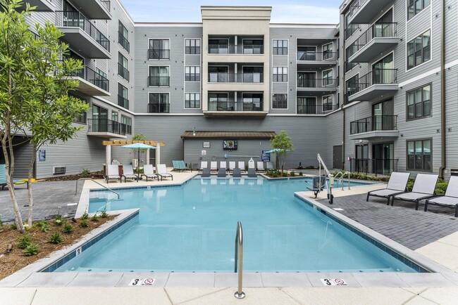 Eclipse Residences in Huntsville, AL - Building Photo - Building Photo