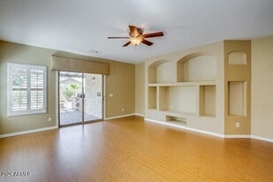 18520 W Sanna St in Waddell, AZ - Building Photo