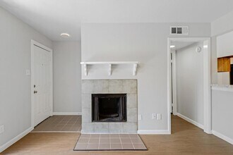 18511 Egret Bay Blvd in Houston, TX - Building Photo - Building Photo