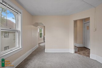 3328 5th Ave S in Minneapolis, MN - Building Photo - Building Photo