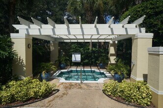 2558 Robert Trent Jones Dr in Orlando, FL - Building Photo - Building Photo