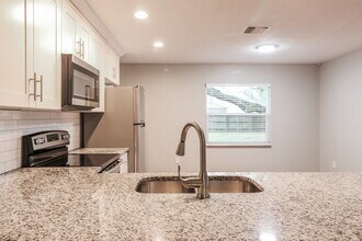 3014 N Pineway Dr in Plant City, FL - Foto de edificio - Building Photo