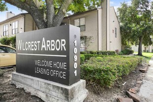 10901 Village Bend Ln in Houston, TX - Building Photo