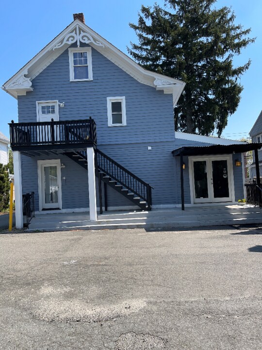 2468 Whitney Ave-Unit -2 in Hamden, CT - Building Photo