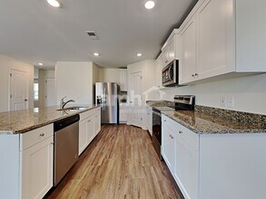 1337 John Swann St in Navassa, NC - Foto de edificio - Building Photo