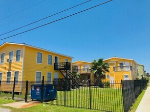 2711 Avenue K in Galveston, TX - Building Photo - Building Photo