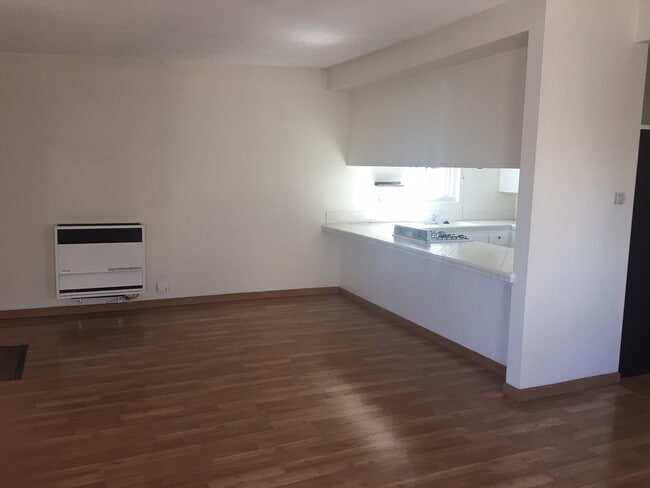 416 Rosecrans Ave, Unit #A in Manhattan Beach, CA - Building Photo - Building Photo